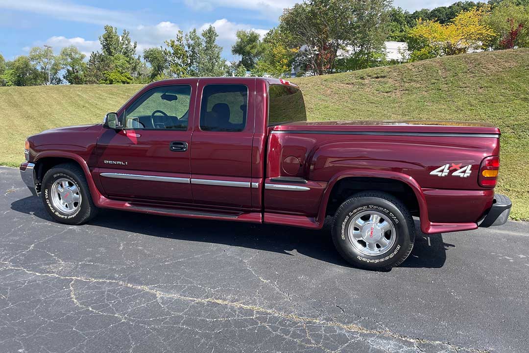 3rd Image of a 2000 GMC SIERRA 1500