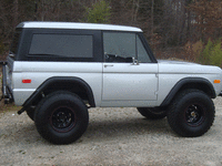 Image 3 of 12 of a 1976 FORD BRONCO