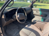 Image 11 of 33 of a 1999 TOYOTA TACOMA PRERUNNER