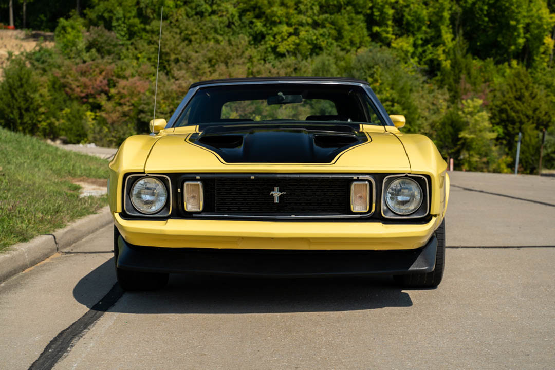 4th Image of a 1973 FORD MUSTANG