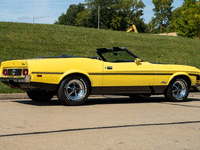 Image 3 of 15 of a 1973 FORD MUSTANG