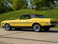Image 4 of 15 of a 1973 FORD MUSTANG