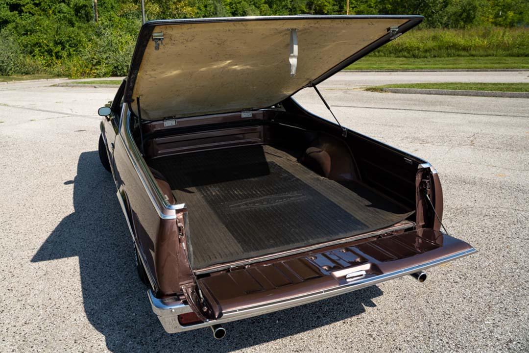 2nd Image of a 1983 CHEVROLET EL CAMINO