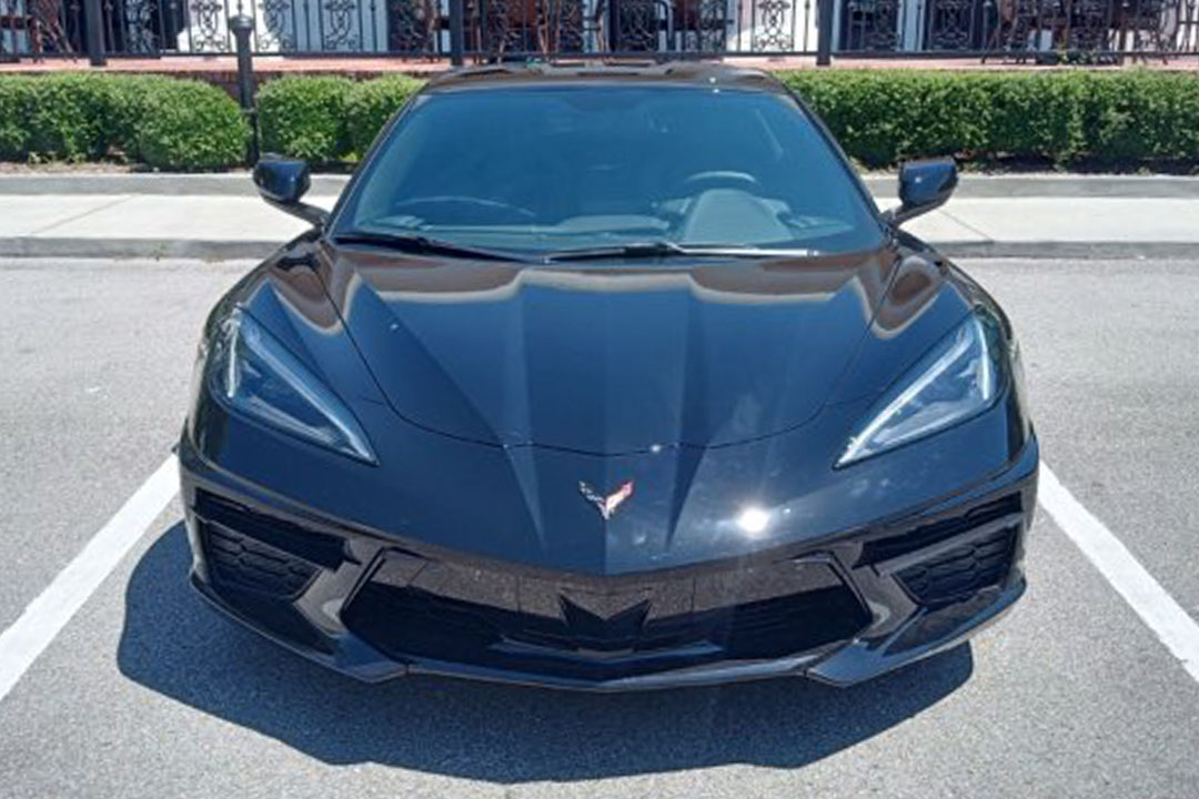 3rd Image of a 2022 CHEVROLET CORVETTE STANDARD 1LT