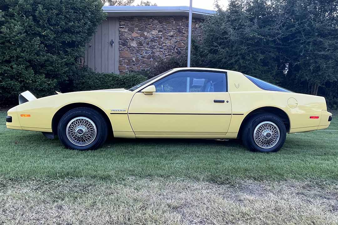 0th Image of a 1985 PONTIAC FIREBIRD