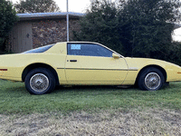 Image 2 of 4 of a 1985 PONTIAC FIREBIRD