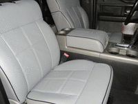 Image 7 of 13 of a 2006 LINCOLN MARK LT