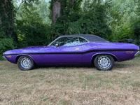 Image 20 of 29 of a 1970 DODGE CHALLENGER