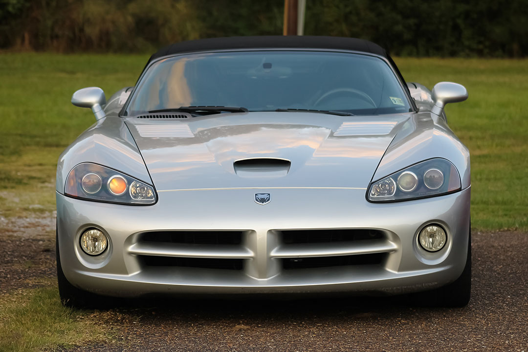 1st Image of a 2005 DODGE VIPER SRT-10