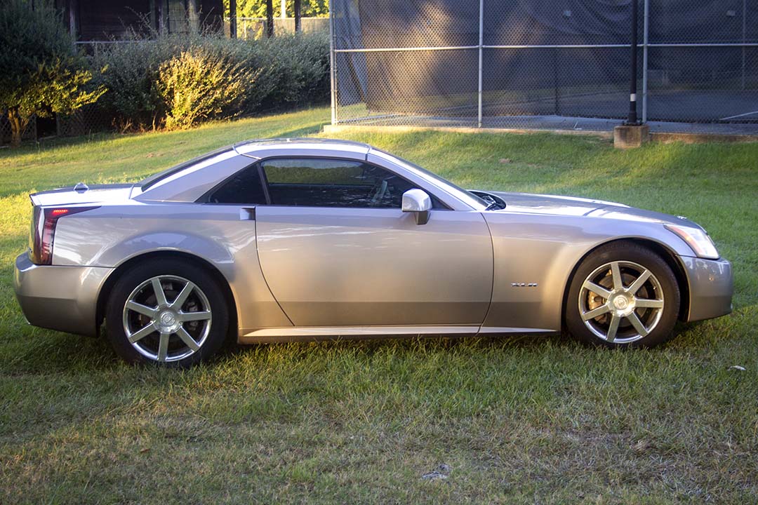 1st Image of a 2005 CADILLAC XLR