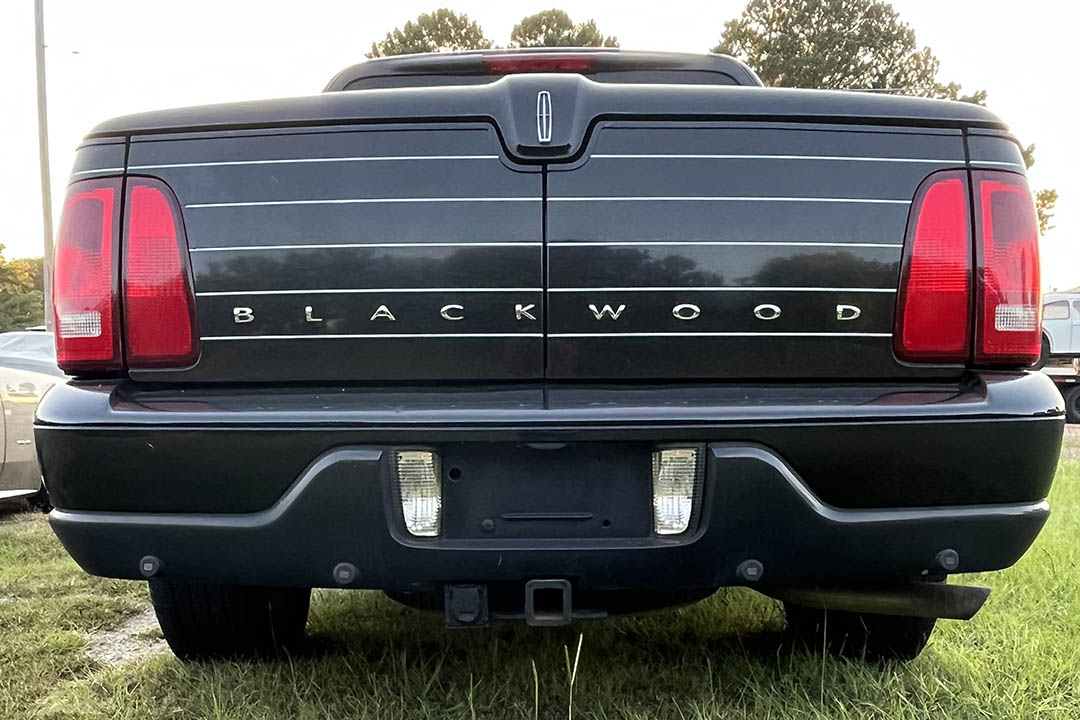 4th Image of a 2002 LINCOLN BLACKWOOD