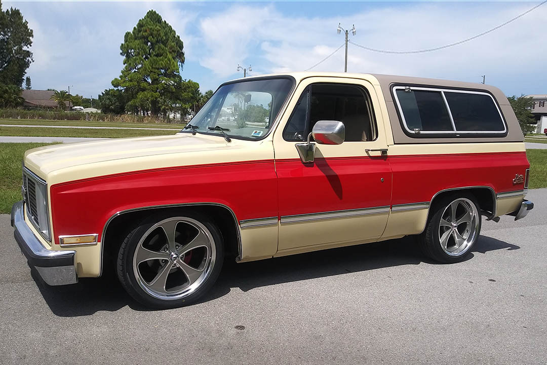 2nd Image of a 1984 GMC JIMMY K1500