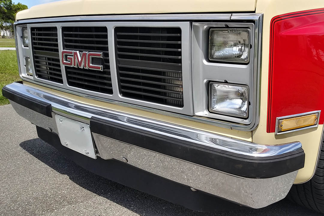 9th Image of a 1984 GMC JIMMY K1500