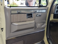 Image 13 of 27 of a 1984 GMC JIMMY K1500