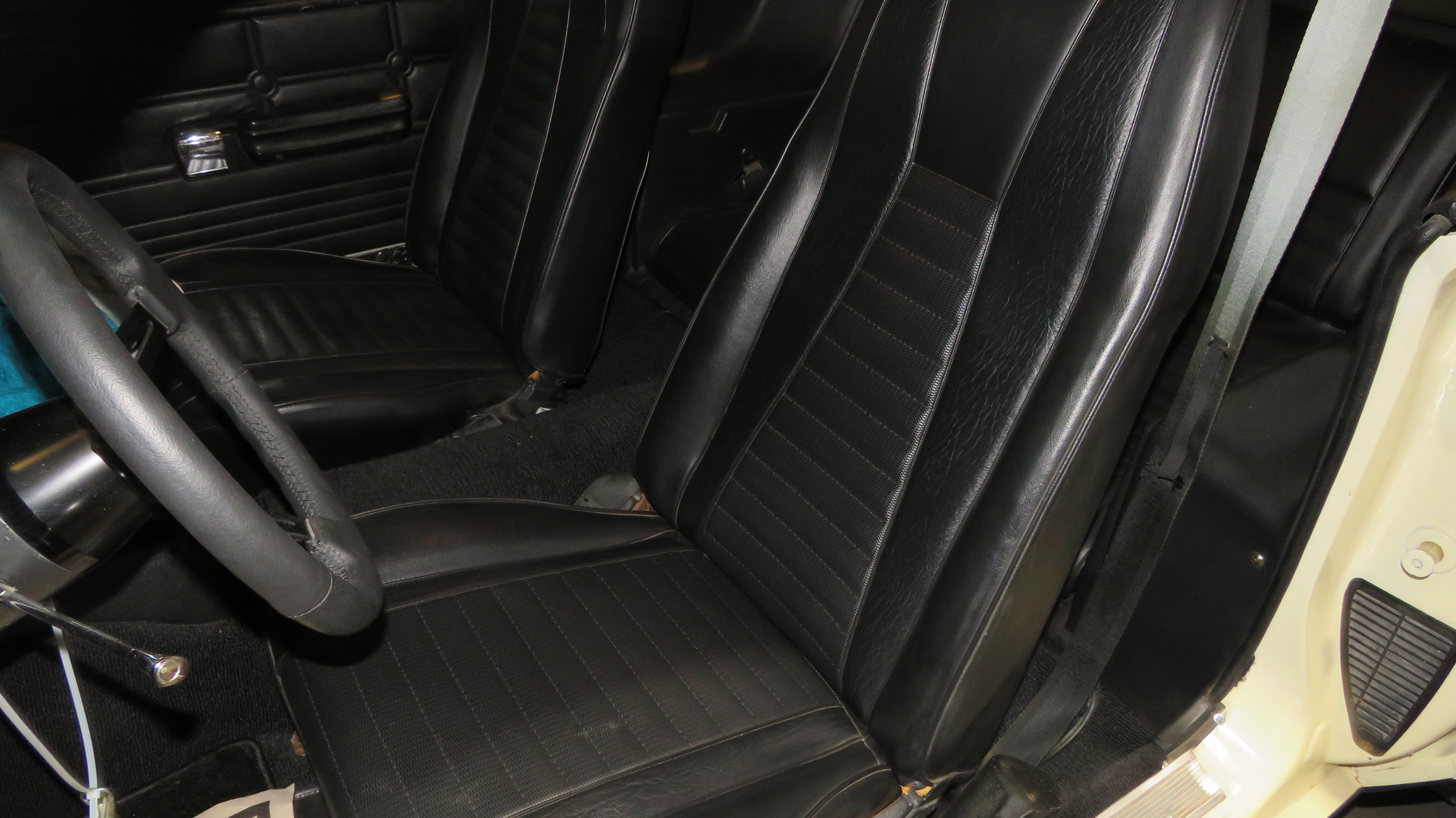 5th Image of a 1973 FORD MUSTANG FASTBACK