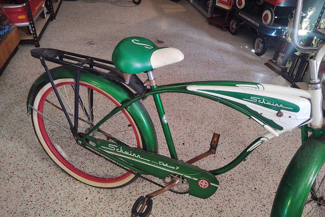 2nd Image of a N/A SCHWINN BICYCLE