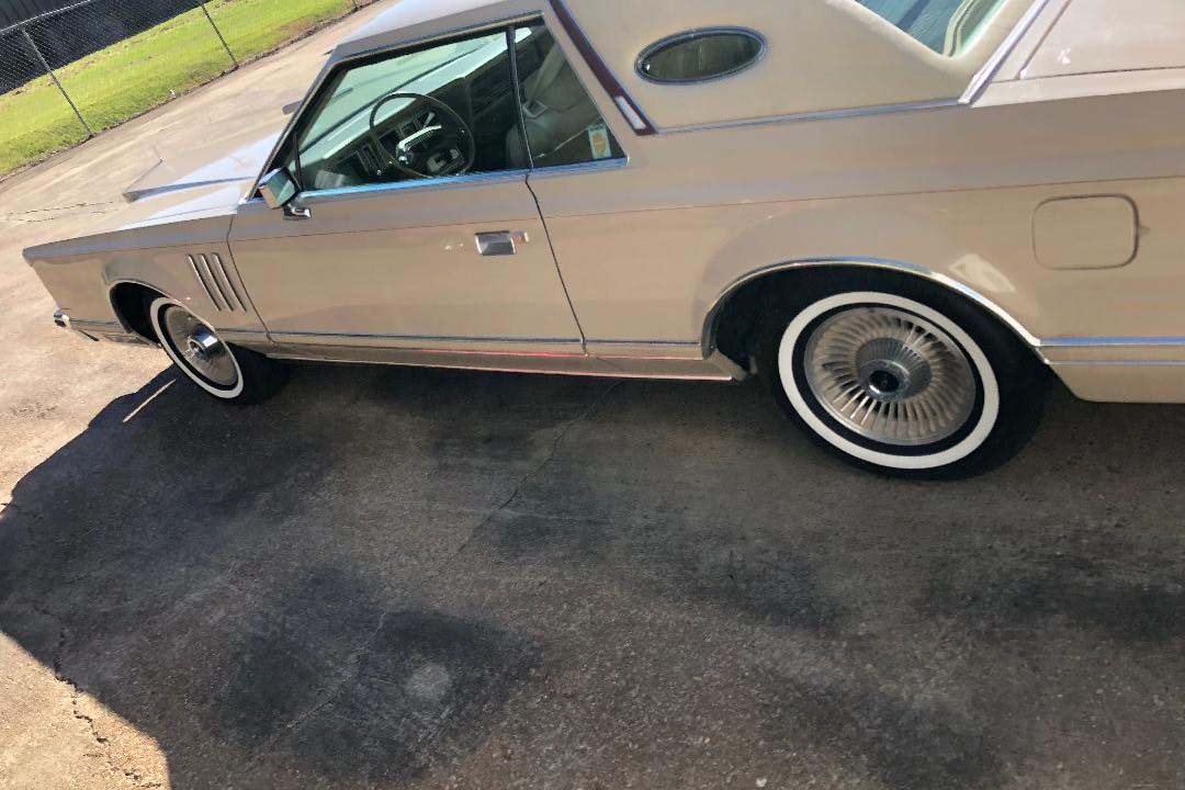 3rd Image of a 1979 LINCOLN CONTINENTAL