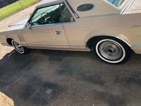 Image 4 of 8 of a 1979 LINCOLN CONTINENTAL