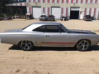 Image 3 of 6 of a 1968 PLYMOUTH GTX