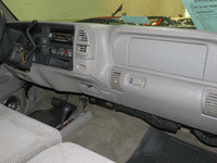 Image 9 of 15 of a 1998 CHEVROLET SILVERADO 4X4