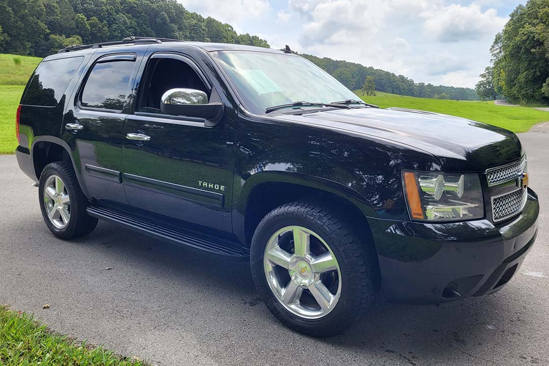 1st Image of a 2014 CHEVROLET TAHOE LS