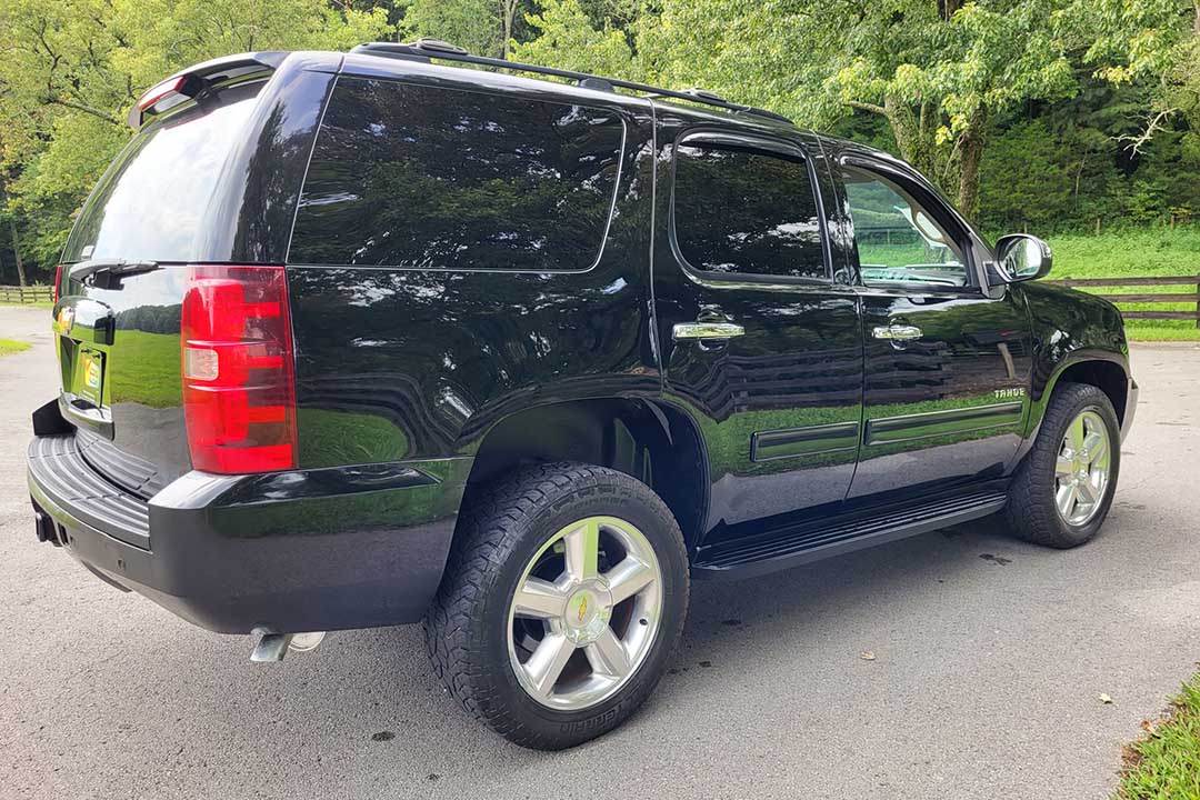 3rd Image of a 2014 CHEVROLET TAHOE LS