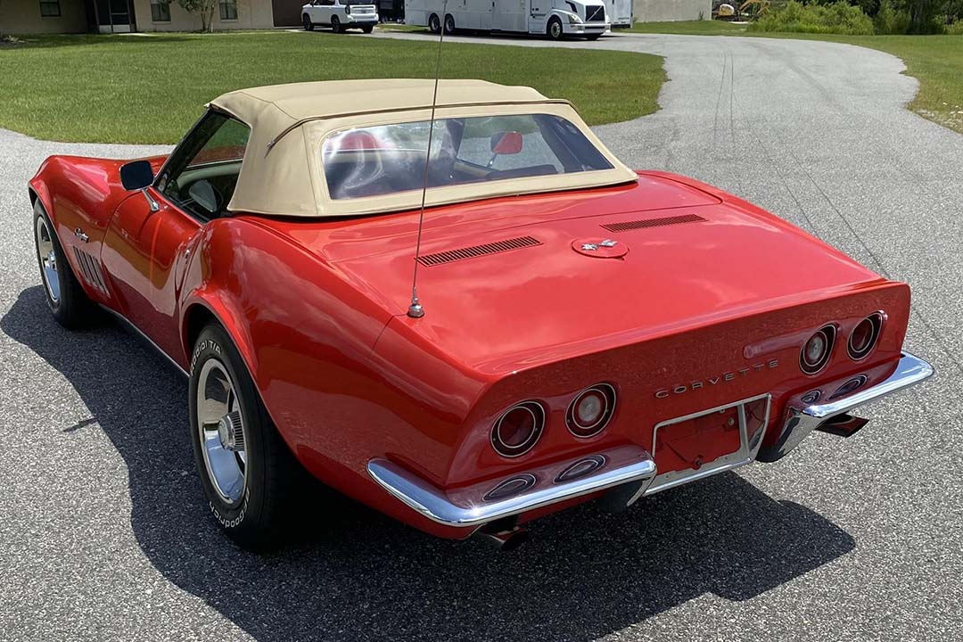 1st Image of a 1969 CHEVROLET CORVETTE