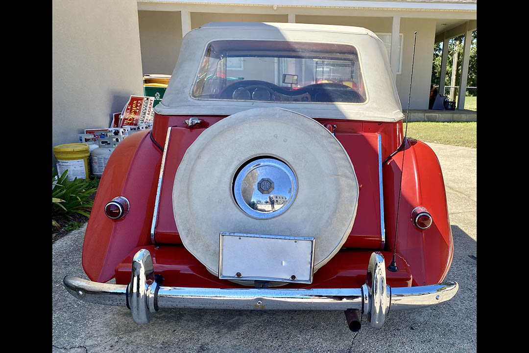 2nd Image of a 1953 MG TD