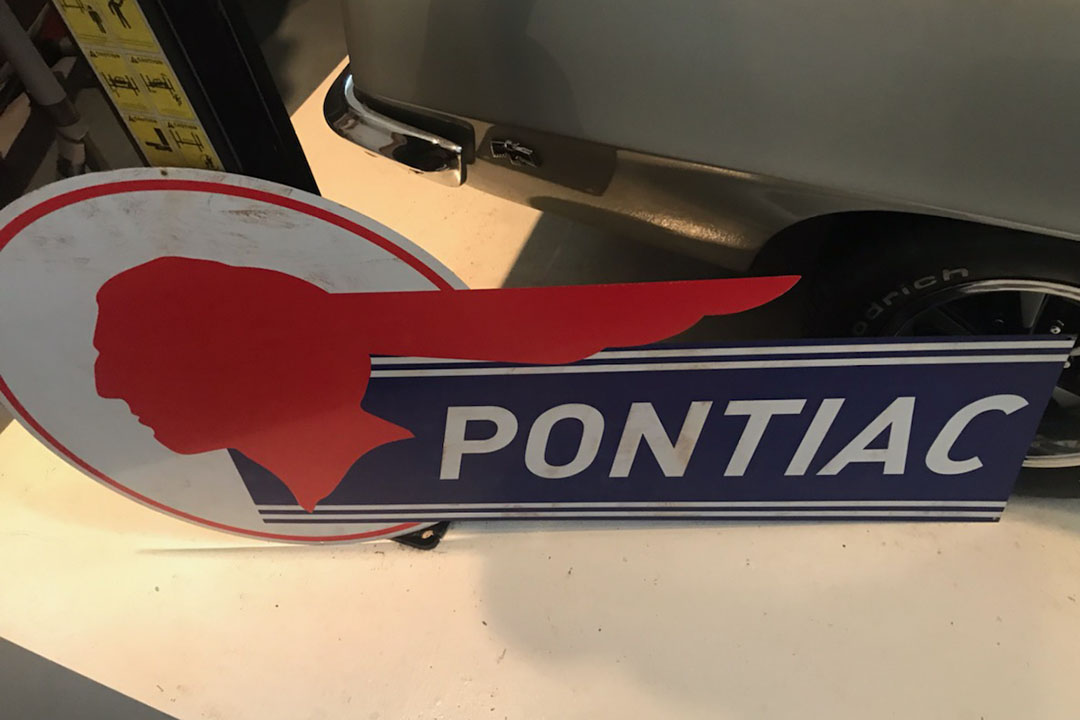 1st Image of a N/A PONTIAC INDIAN SIGN