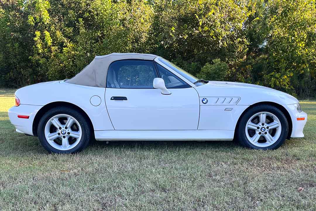 1st Image of a 2000 BMW Z3 ROADSTER