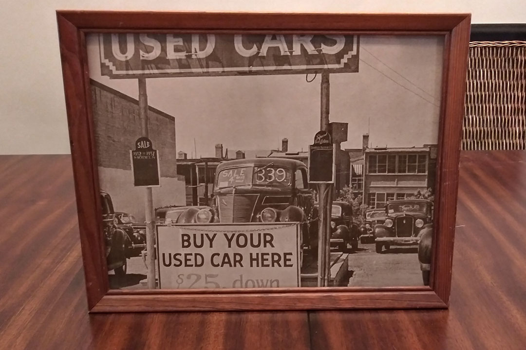 0th Image of a N/A USED CAR BLACK/ WHITE PICTURE