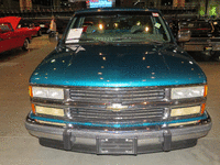 Image 4 of 14 of a 1994 CHEVROLET GMT-400