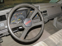 Image 8 of 14 of a 1994 CHEVROLET GMT-400