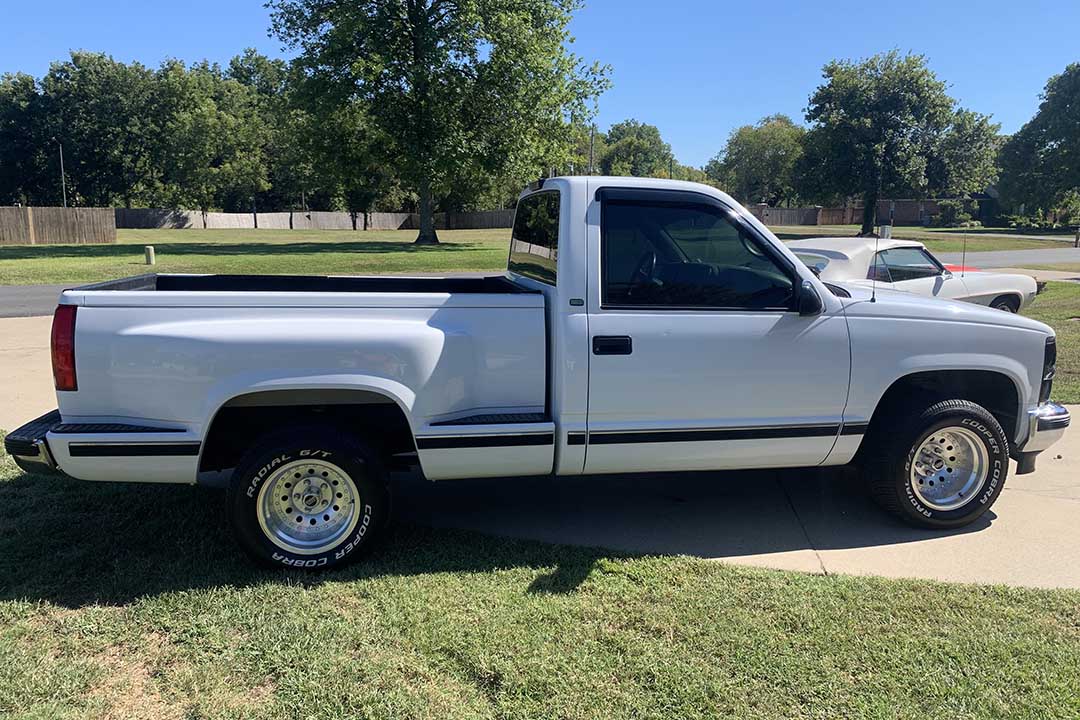 3rd Image of a 1997 CHEVROLET C1500
