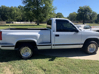 Image 4 of 10 of a 1997 CHEVROLET C1500
