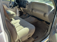 Image 7 of 10 of a 1997 CHEVROLET C1500