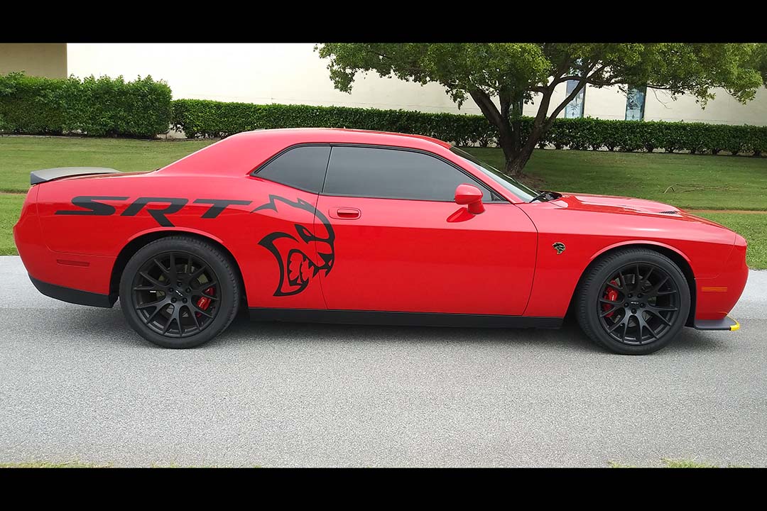 5th Image of a 2009 DODGE CHALLENGER SRT-8