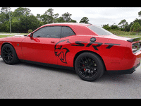 Image 4 of 24 of a 2009 DODGE CHALLENGER SRT-8