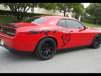 Image 7 of 24 of a 2009 DODGE CHALLENGER SRT-8