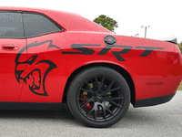 Image 21 of 24 of a 2009 DODGE CHALLENGER SRT-8