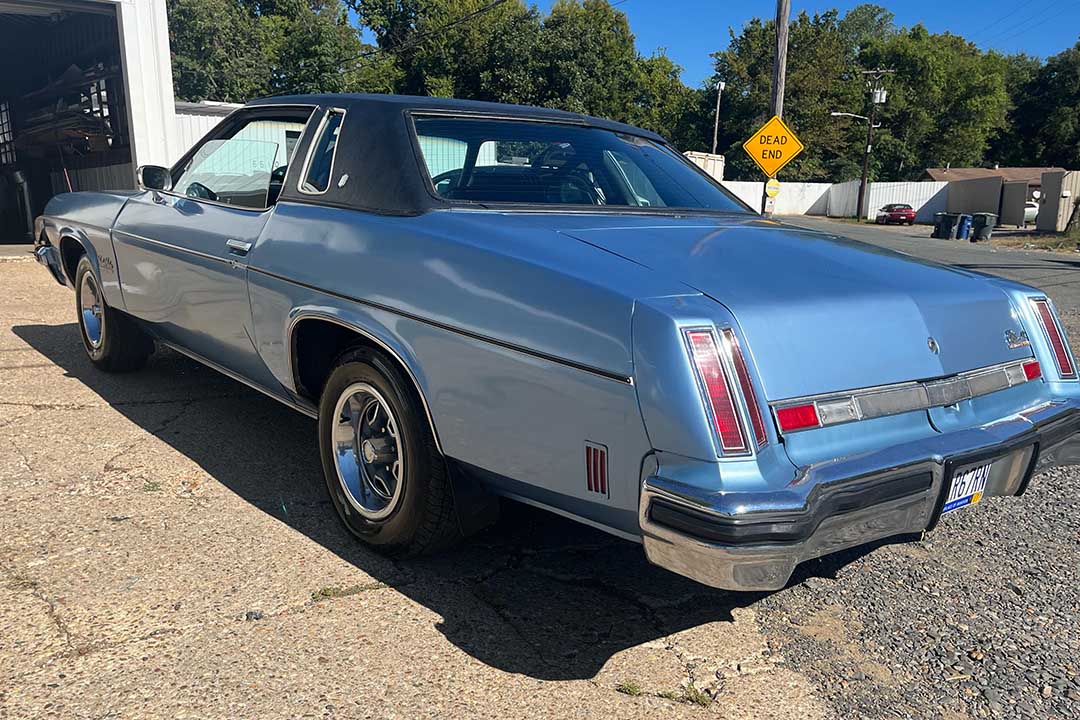 2nd Image of a 1974 OLDSMOBILE CUTLASS