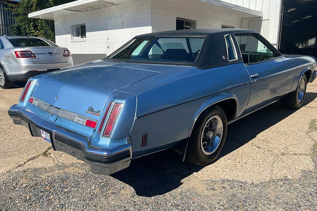 3rd Image of a 1974 OLDSMOBILE CUTLASS