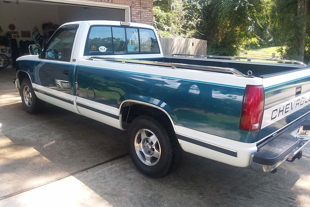 2nd Image of a 1990 CHEVROLET C1500