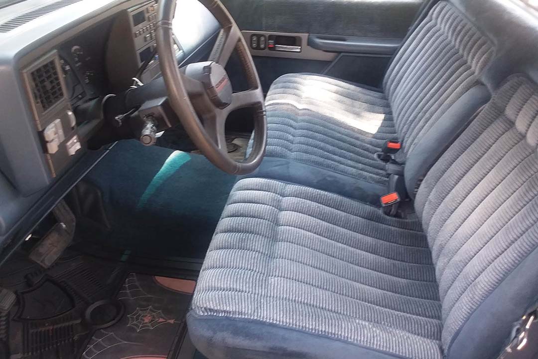 4th Image of a 1990 CHEVROLET C1500