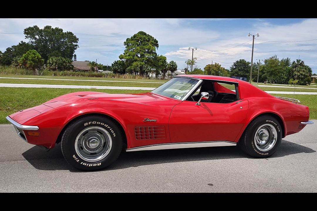 2nd Image of a 1972 CHEVROLET CORVETTE