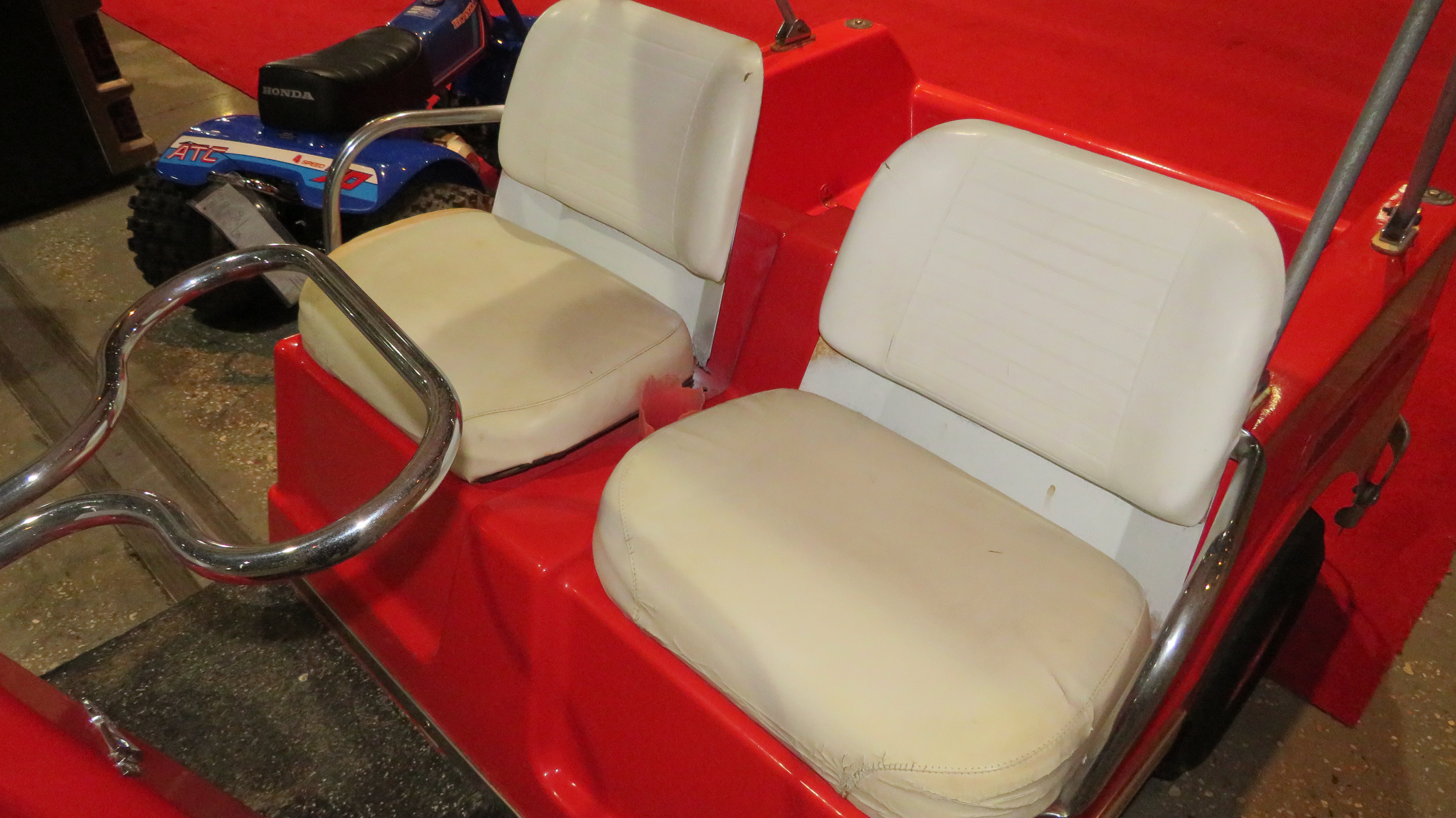 3rd Image of a 1968 HARLEY DAVIDSON GOLF CART