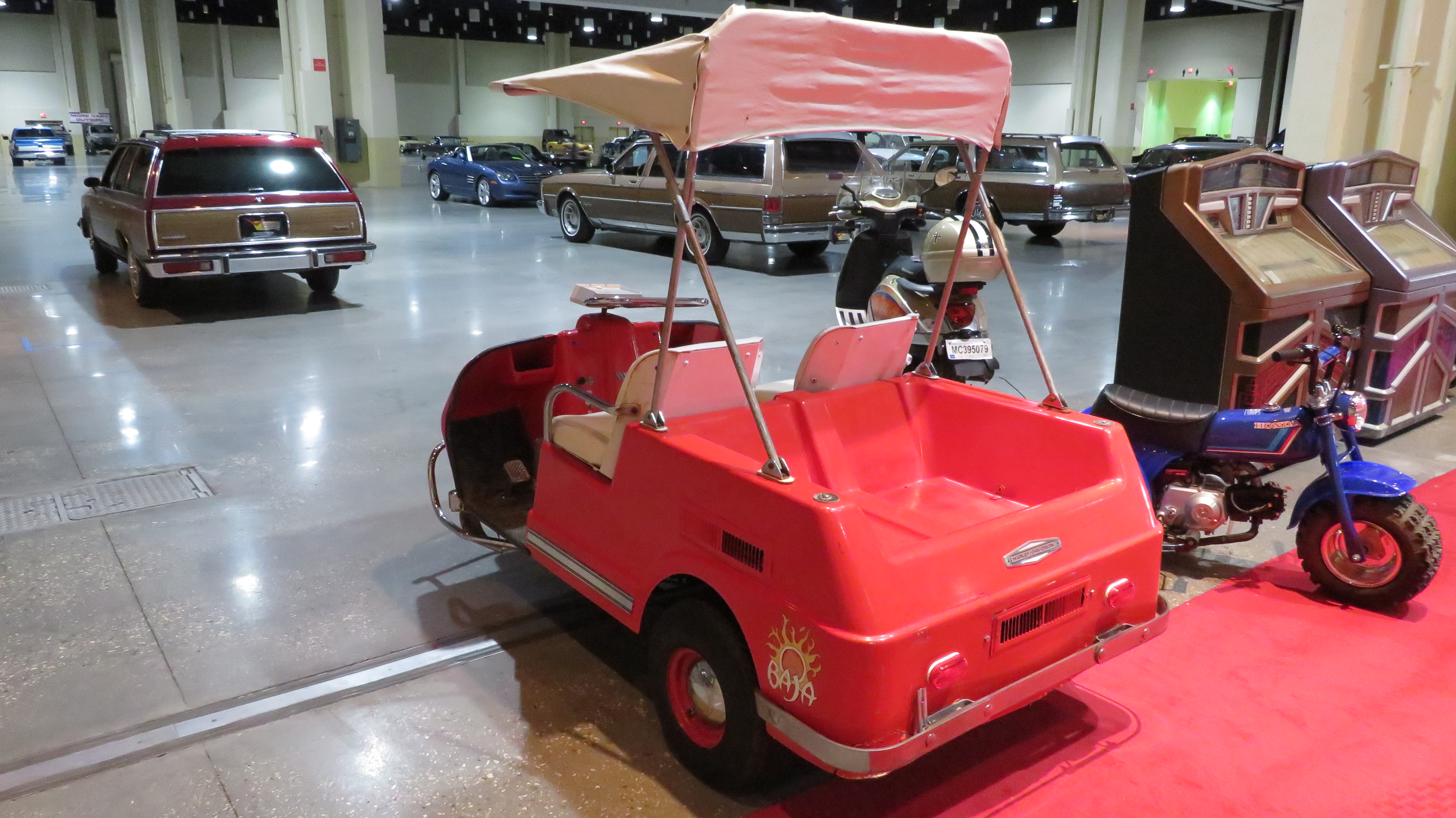 6th Image of a 1968 HARLEY DAVIDSON GOLF CART