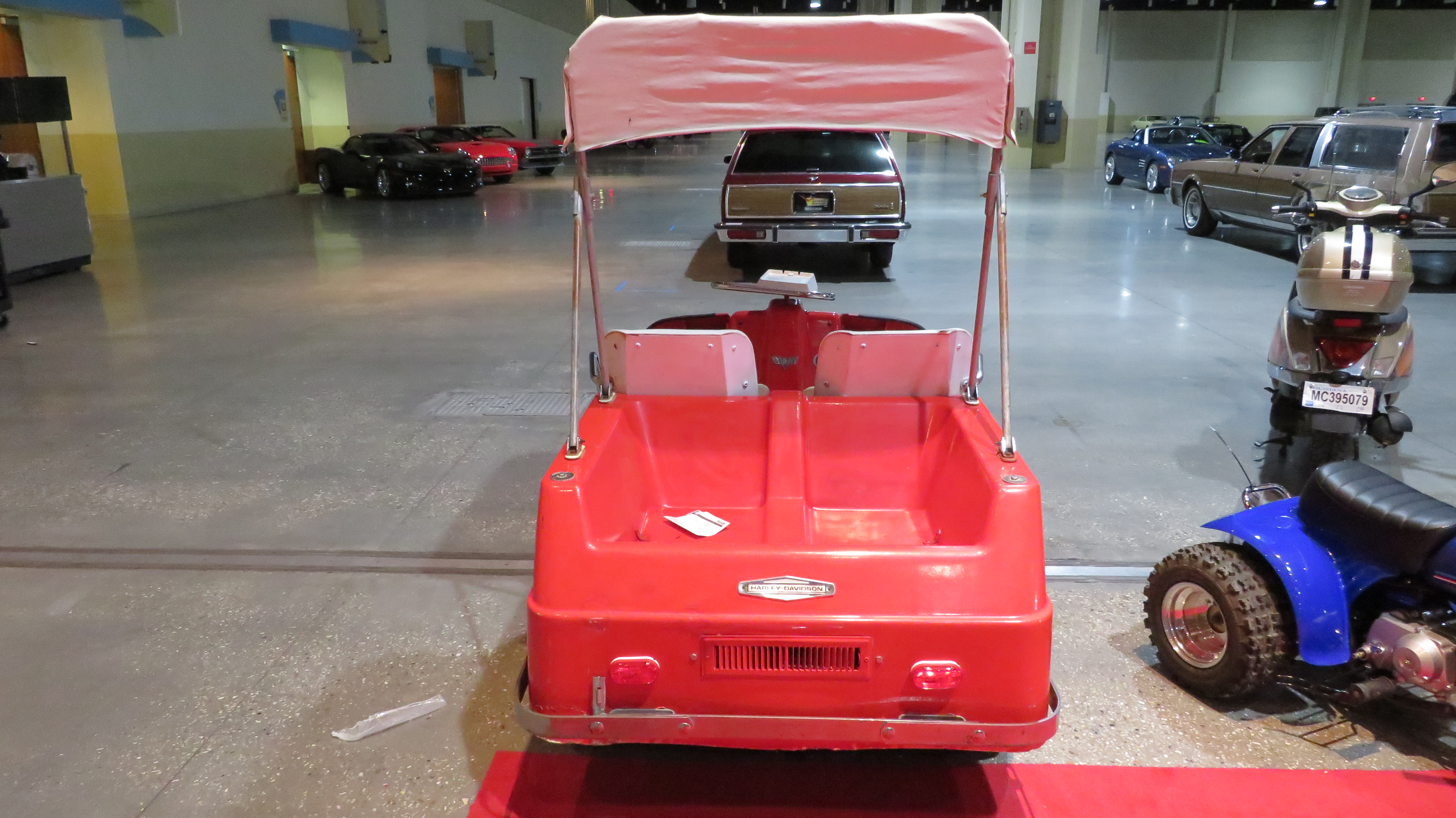 7th Image of a 1968 HARLEY DAVIDSON GOLF CART