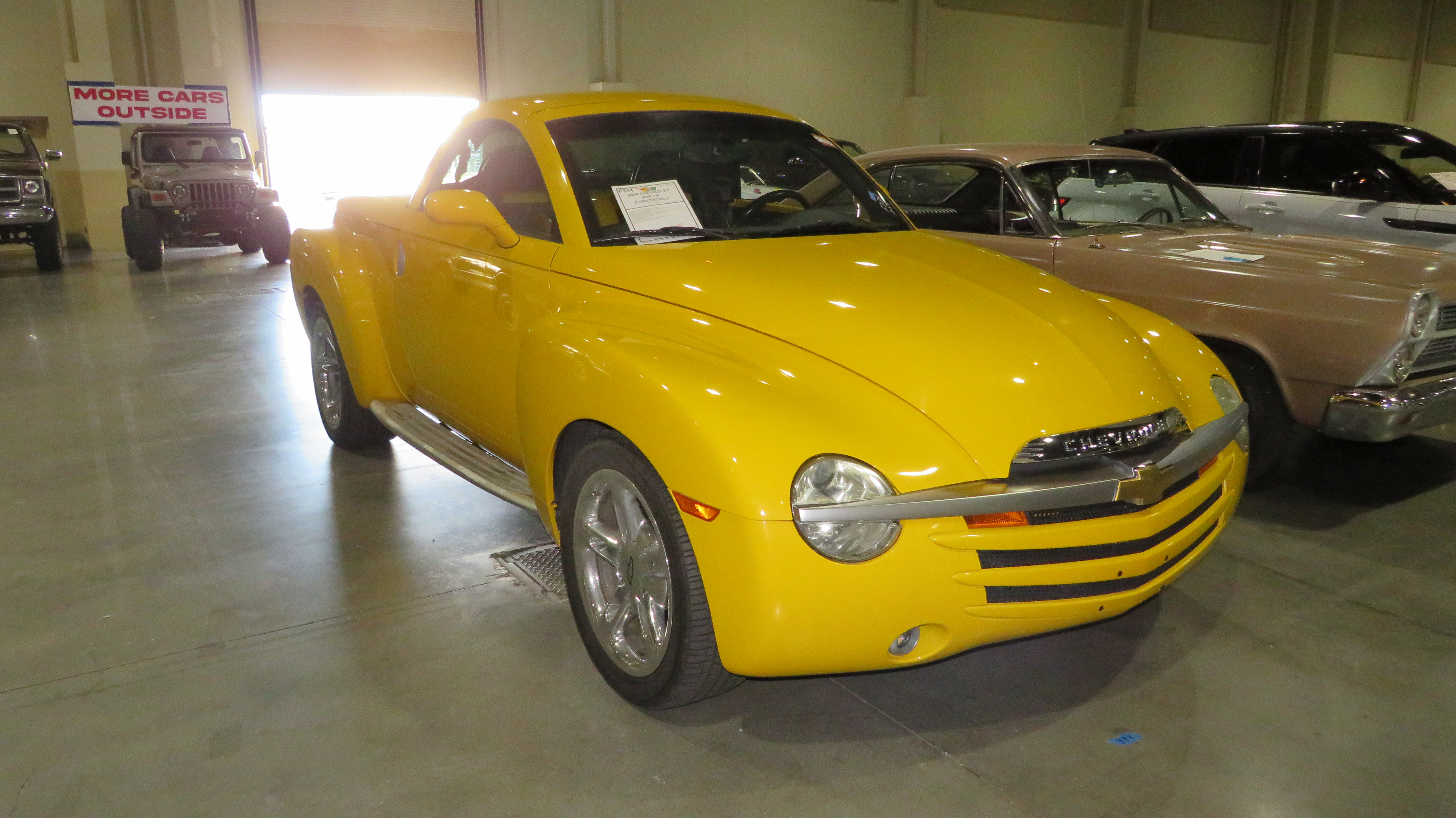 0th Image of a 2004 CHEVROLET SSR LS