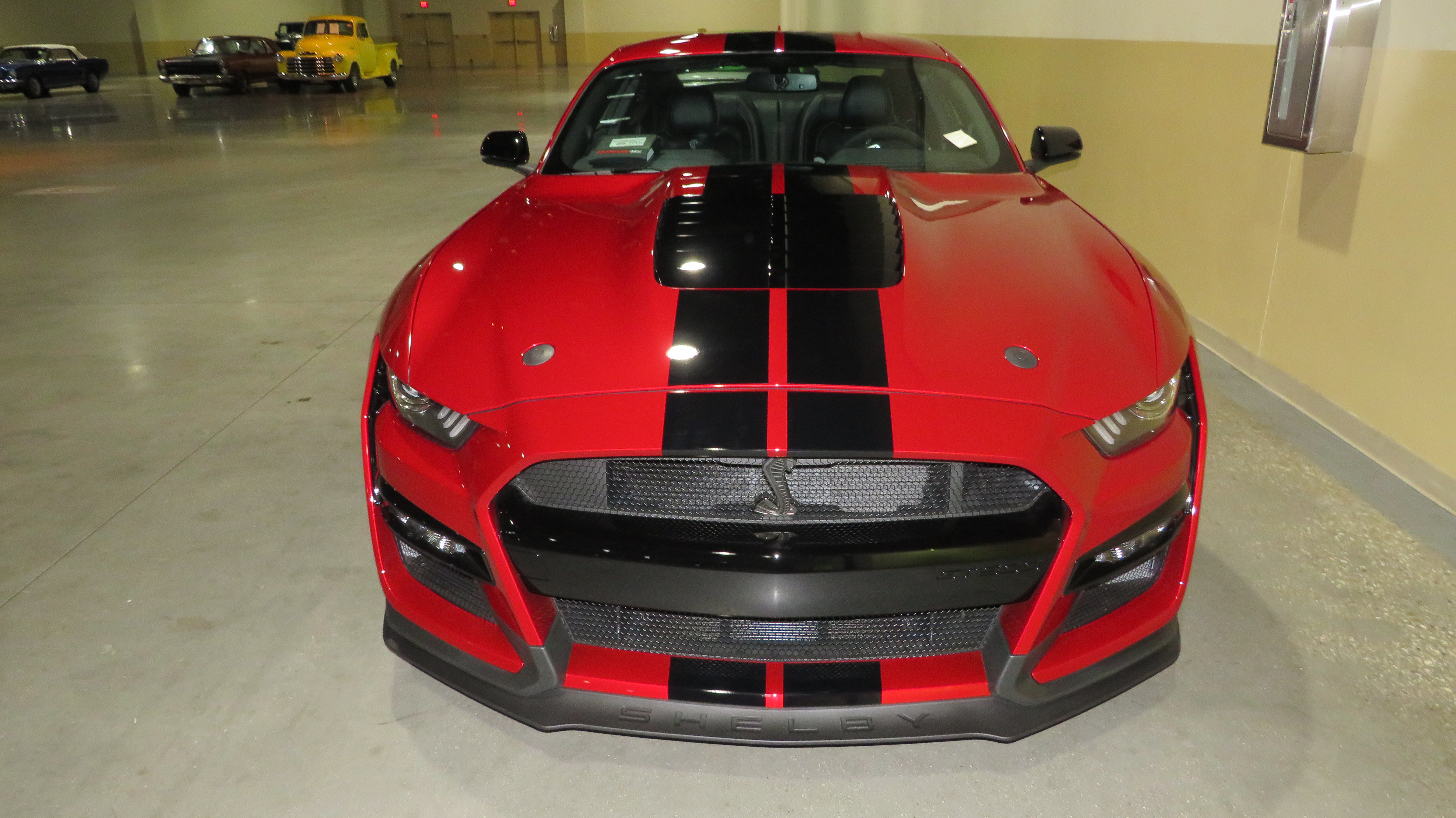 2nd Image of a 2022 FORD MUSTANG SHELBY GT500